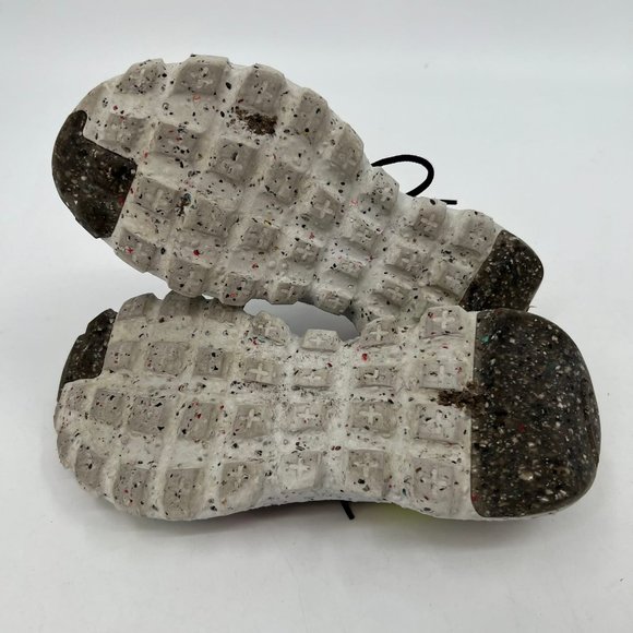 Nike Red & Yellow Lemon Venom Space Hippie 04 Sneakers - Picture 3 of 10